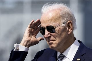 Joe Biden a pris une décision limitant l'usage d'armes à feu, dont les effets demeurent cependant limités.